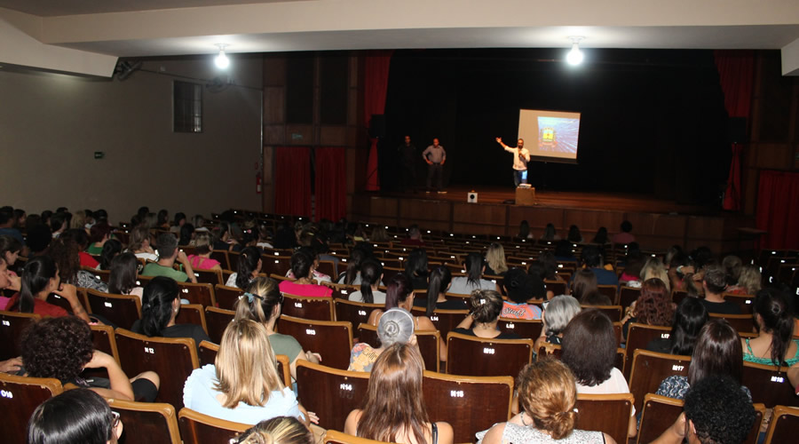 Prefeitura inicia treinamento para professores e diretores